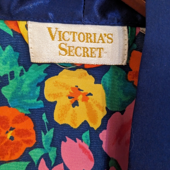 ✨Victoria secret robe - Picture 5 of 6